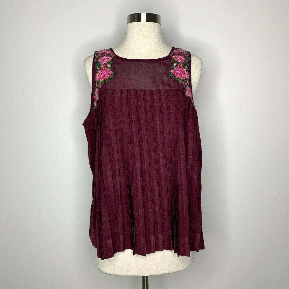 American Eagle Top Women Large Burgundy Sleeveless Floral Embroidery Pleated